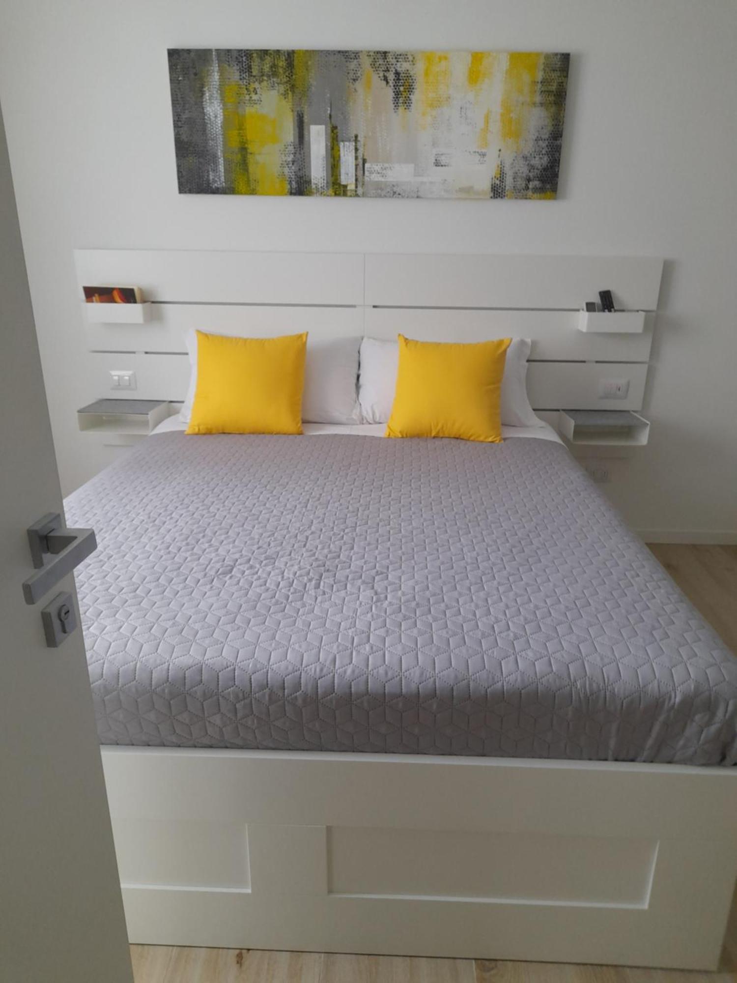 Verona Urban Apartment ภายนอก รูปภาพ
